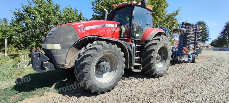 Case IH Magnum 370 CVX