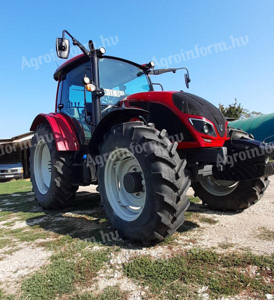 Valtra A124H traktor