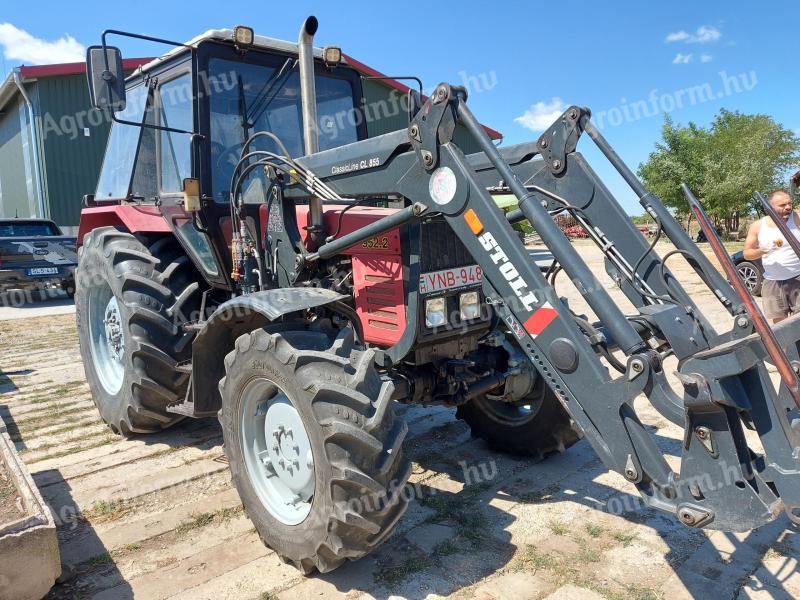 MTZ 952.2 traktor nyugati "EXPORT" kivitelű STOLL rakodóval