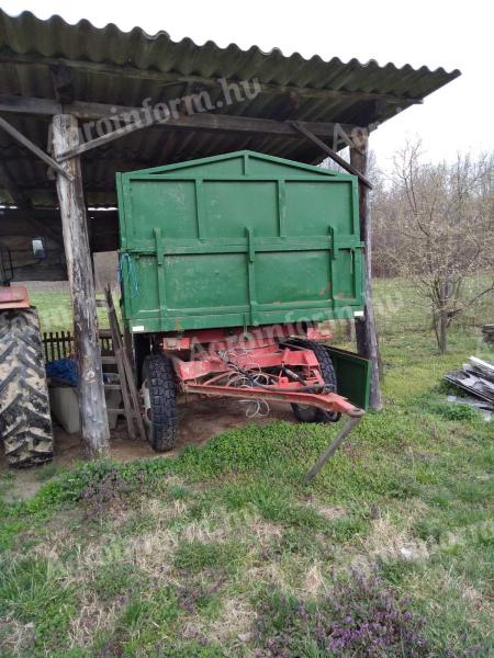 Mezőgazdasági gépek és pótkocsi eladó