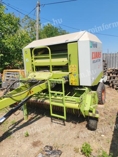 Claas bálázó Rollant 250