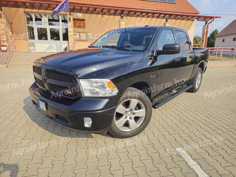 2018 Dodge Ram 5.7 Hemi,  57 000 km,  bőr,  navigáció,  ülésfűtés,  Bluetooth,  full