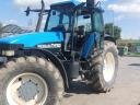 New Holland TM150 traktor