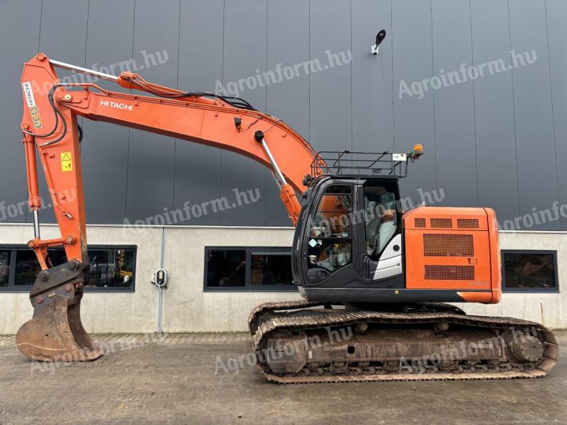 Hitachi ZX225 SRLC-6 / 2017 / 9000 óra / Lízing 20%-tól