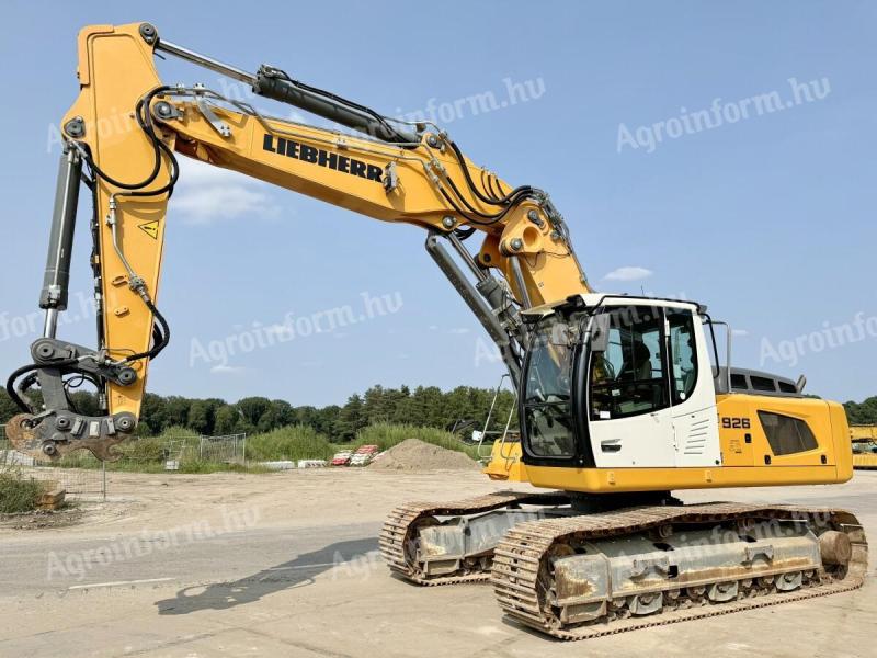 Liebherr R926LC / 2015 / 8000 óra / Lízing 20%-tól