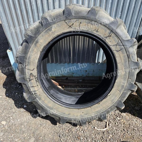 Eladó egy darab Continental 380/70R28 gumi