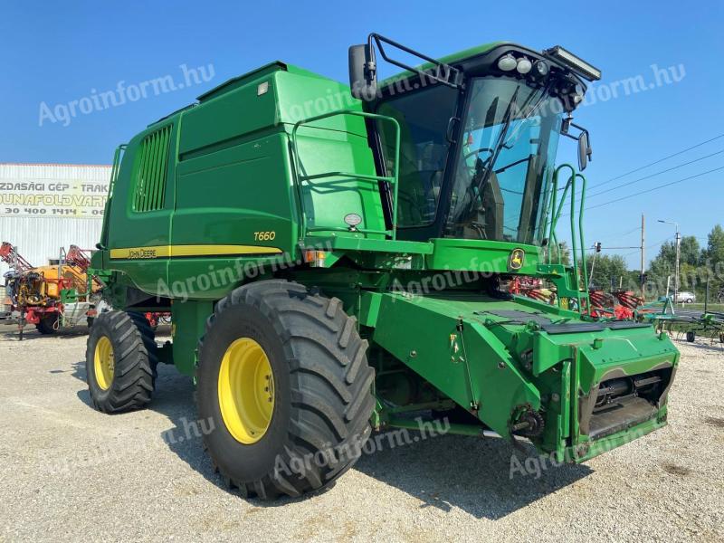 John Deere T660 kombájn