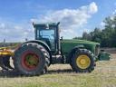 John Deere 8520