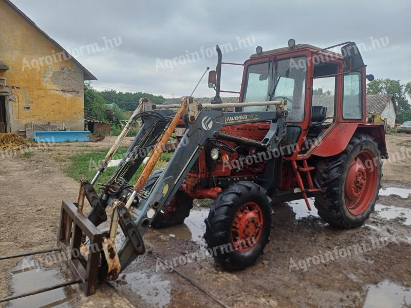 Mtz 82 homlokrakodóval