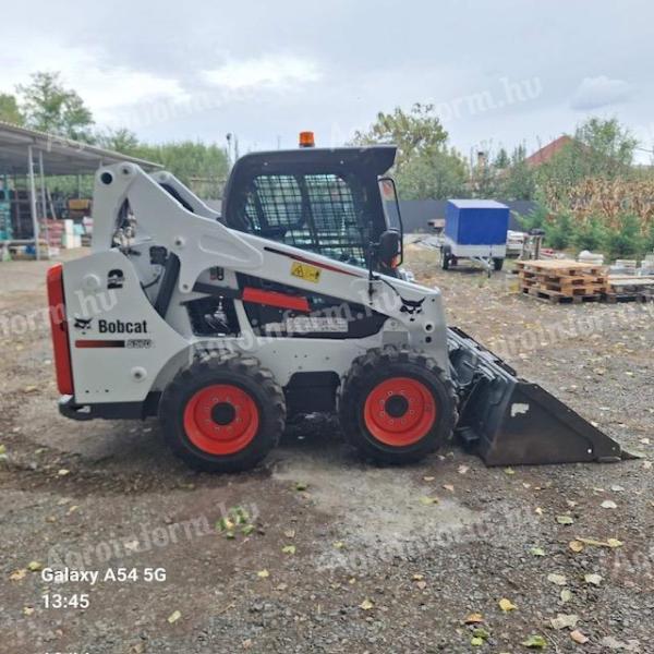 Bobcat S570 csúzókormányzású rakodógép