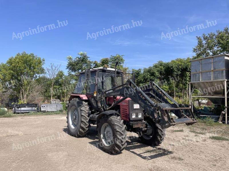 Eladó MTZ 892.2 Blackbull Junior 1.4-es rakodóval,  tartozékaival