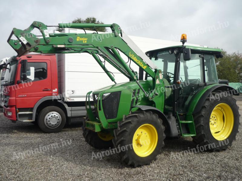 JOHN DEERE 5100M