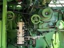 John Deere 2056