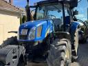 New Holland traktor