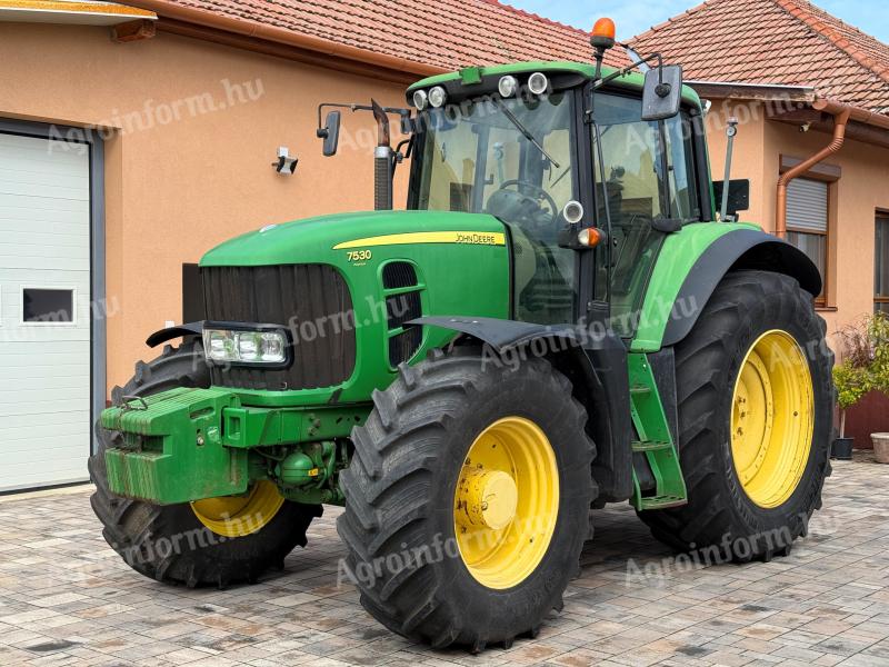 John Deere 7530 Premium traktor