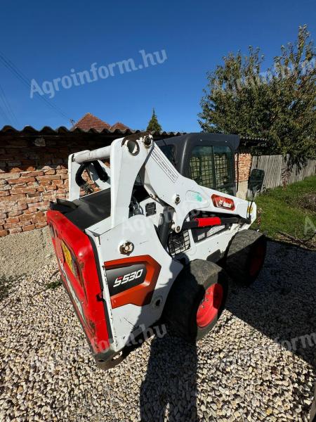 Bobcat S530 munkagép kanállal