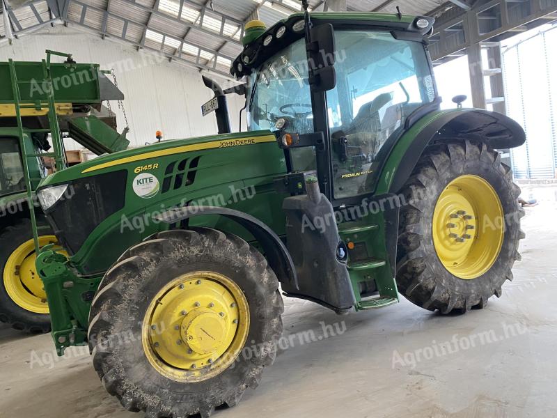 John Deere 6145R