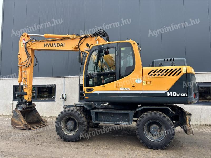 Hyundai R140W-9A / 2014 / 11 100 óra / Lízing 20%-tól