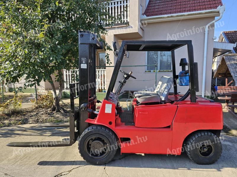 Balkancar 3 tonnás dízel villástargonca,  targonca felújított motor garanciával eladó