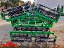 AGRIMETAL Vontatott Hidraulikus Kompaktor 4,4 M -ROYAL TRAKTOR