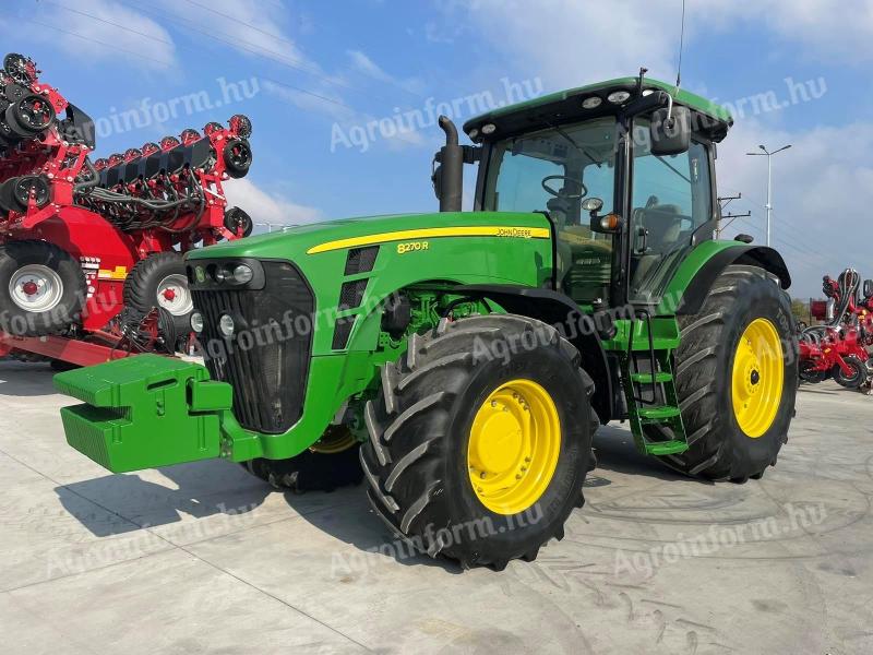 John Deere 8270R traktor