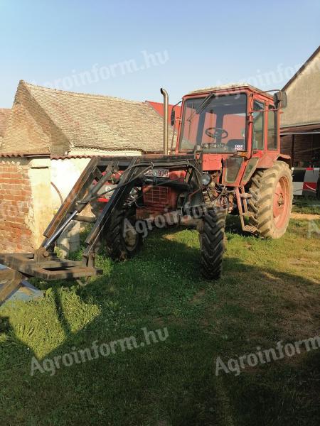 MTZ 82 homlokrakodóval