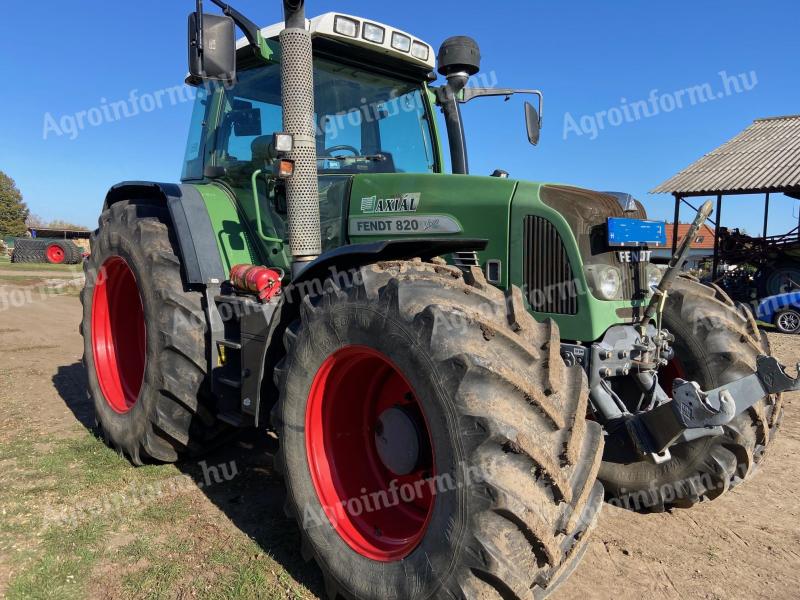 Fendt 820 Vario autotrack,  ápoló kerekezéssel