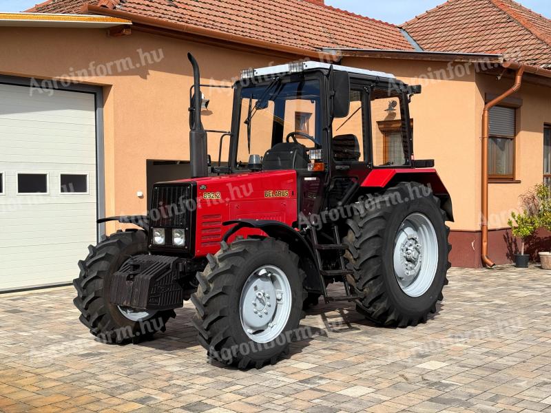 ÚJ Belarus MTZ 892.2 traktor gyári 34 üzemóra