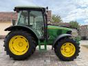 John Deere 5820 traktor