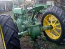 Veterán traktor: John Deere A