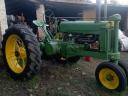 Veterán traktor: John Deere A