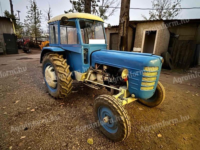 Zetor 3011 Piros rendszámos