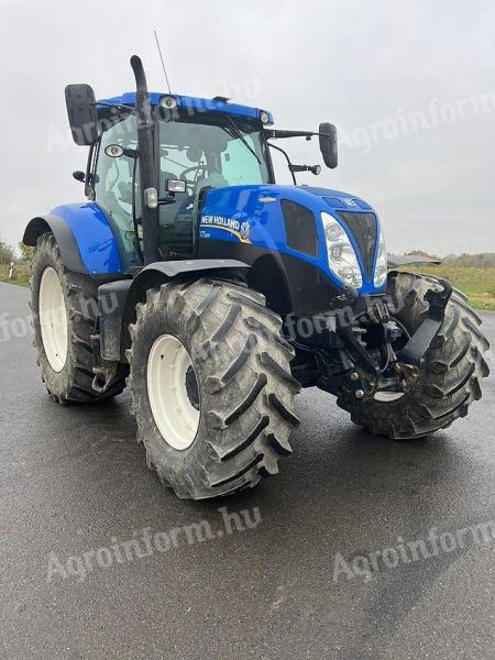 New Holland T7.200 traktor