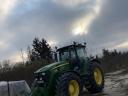 John Deere 7830