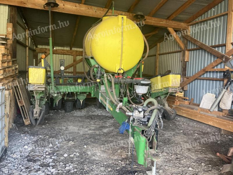 John Deere 1760 NT szemenkénti vetőgép