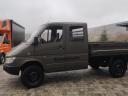 Katonai honvédségi Mercedes Sprinter 4x4