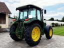 John Deere 5820 trakto