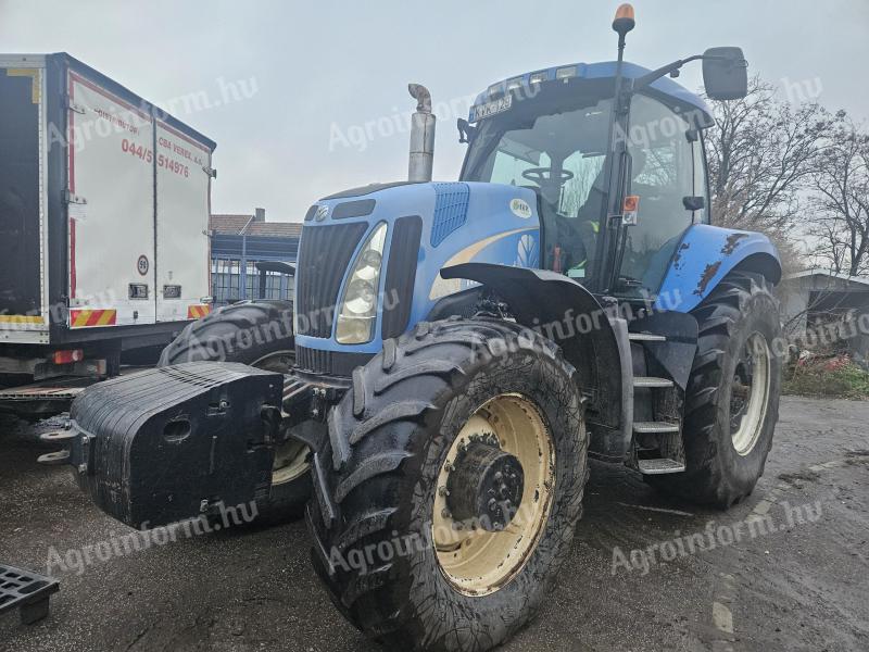 NEW HOLLAND T8020