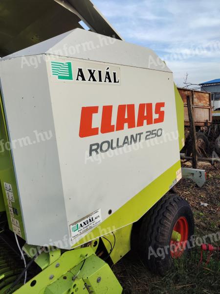 Eladó egy Claas Rollant 250 bálázó