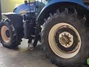 New Holland T7040