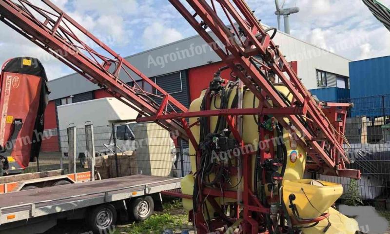 HARDI MASTER 1200 LITERES FÜGGESZTETT PERMETEZŐ,  21 MÉTERES SZÓRÓKERETTEL