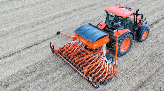 Kubota SD1401 pneumatikus vetőgép /előrendelési árral