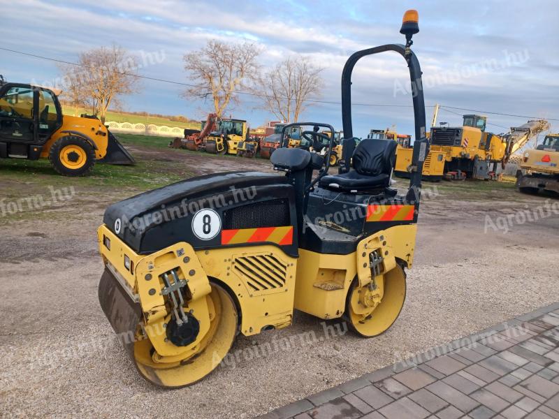 Bomag BW 100AD-4 típusú vibrohenger