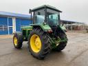 John Deere 3140