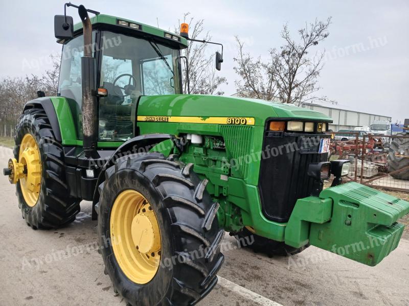 John Deere 8100