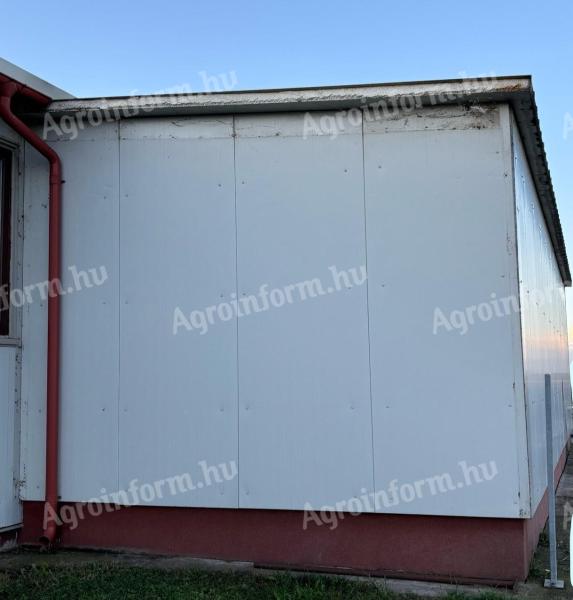 CSARNOK SZIGETELT 4,35 x 11,87 x 3,6 - 4 m