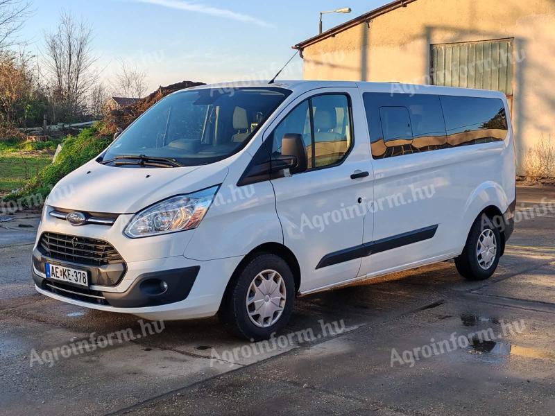 FORD TRANSIT CUSTOM - 9 személyes kisbusz