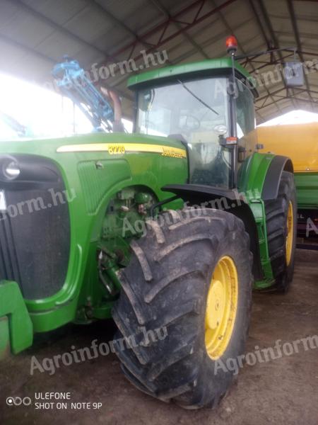 John Deere 8220