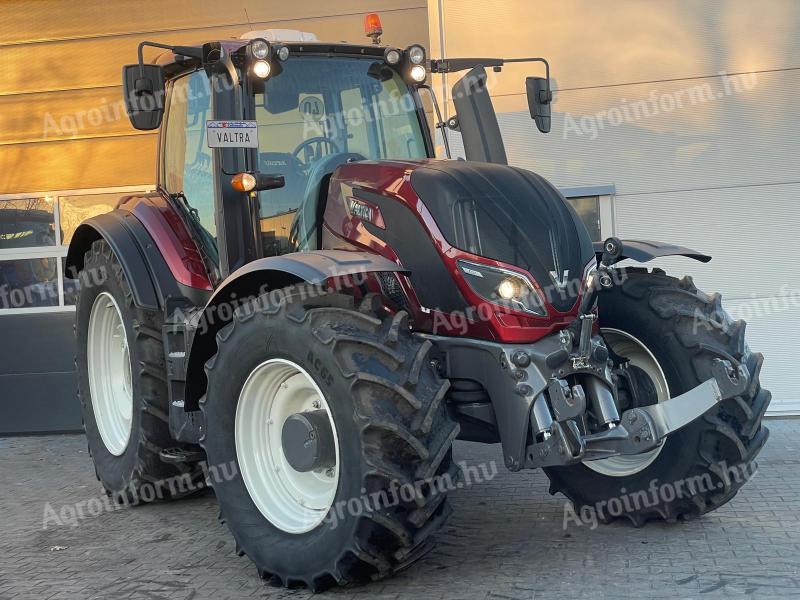 Valtra T234 Active traktor