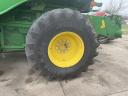 John Deere W650